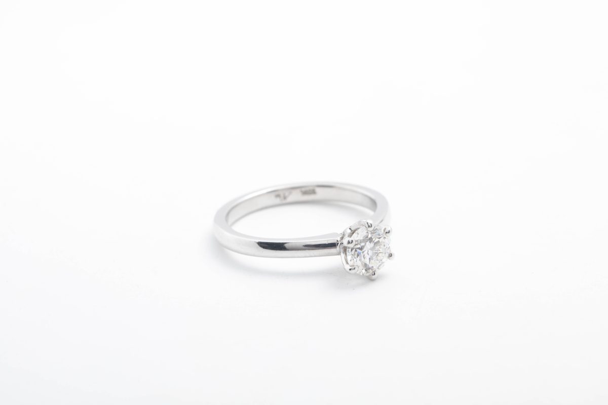 Anillo de compromiso con diamante 0.75Ct.