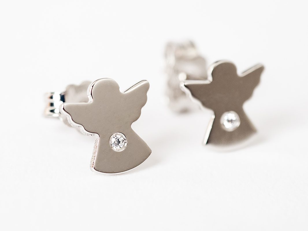 Aretes de ángel en oro blanco