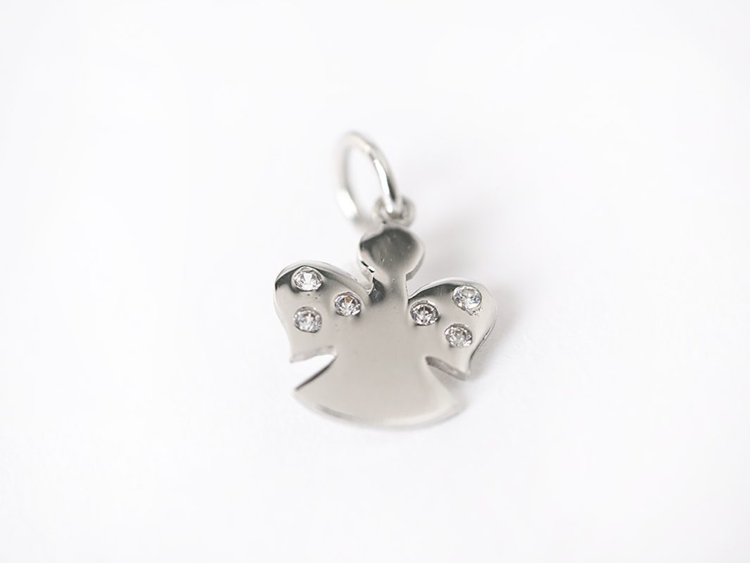 Dije de ángel en oro blanco