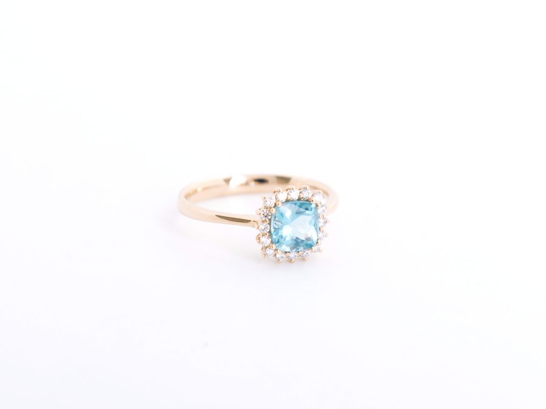 Anillo Moraglione en oro rosado con apatita
