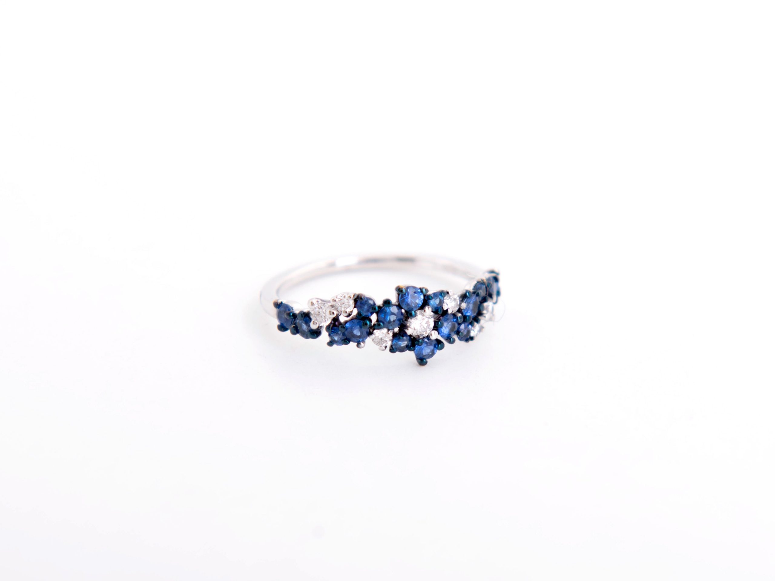Anillo Moraglione con zafiros y diamantes