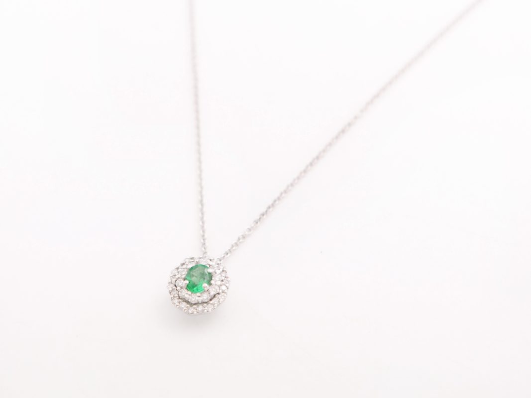 Collar Moraglione con una esmeralda y diamantes
