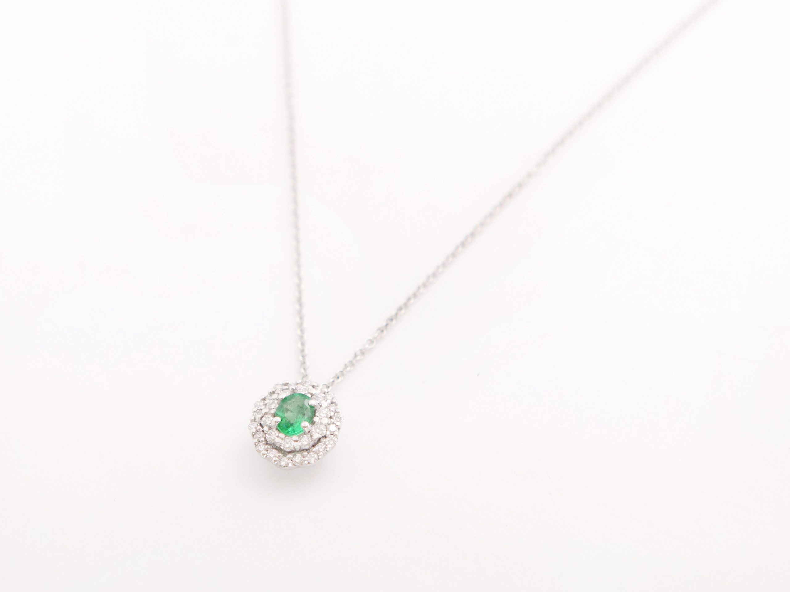 Collar Moraglione con una esmeralda y diamantes