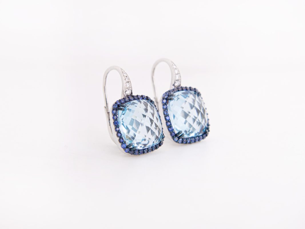 Aretes Moraglione con zafiros y topacios