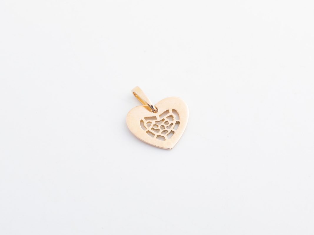 Dije de corazón en oro rosado
