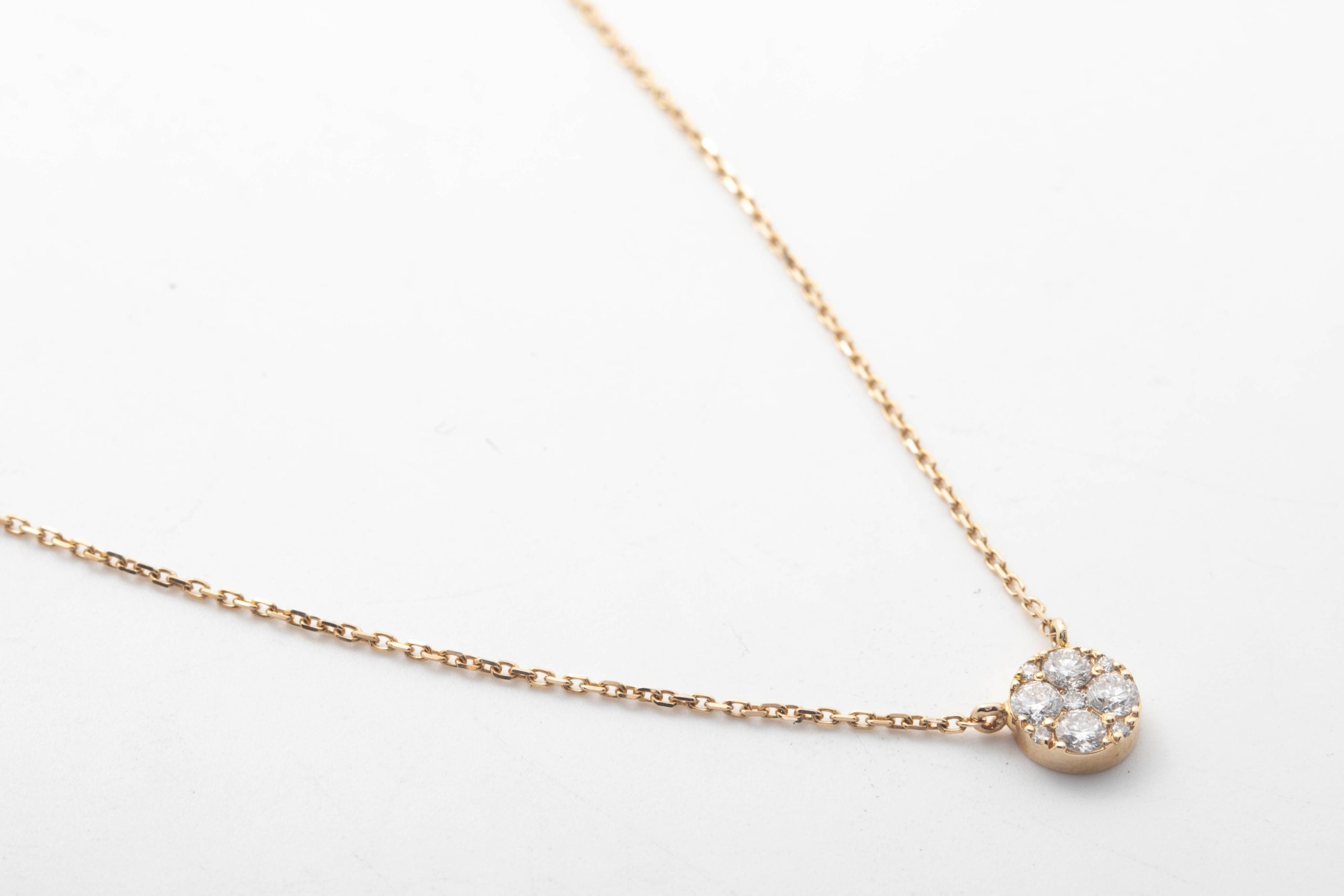 COLLAR CON BRILLANTES