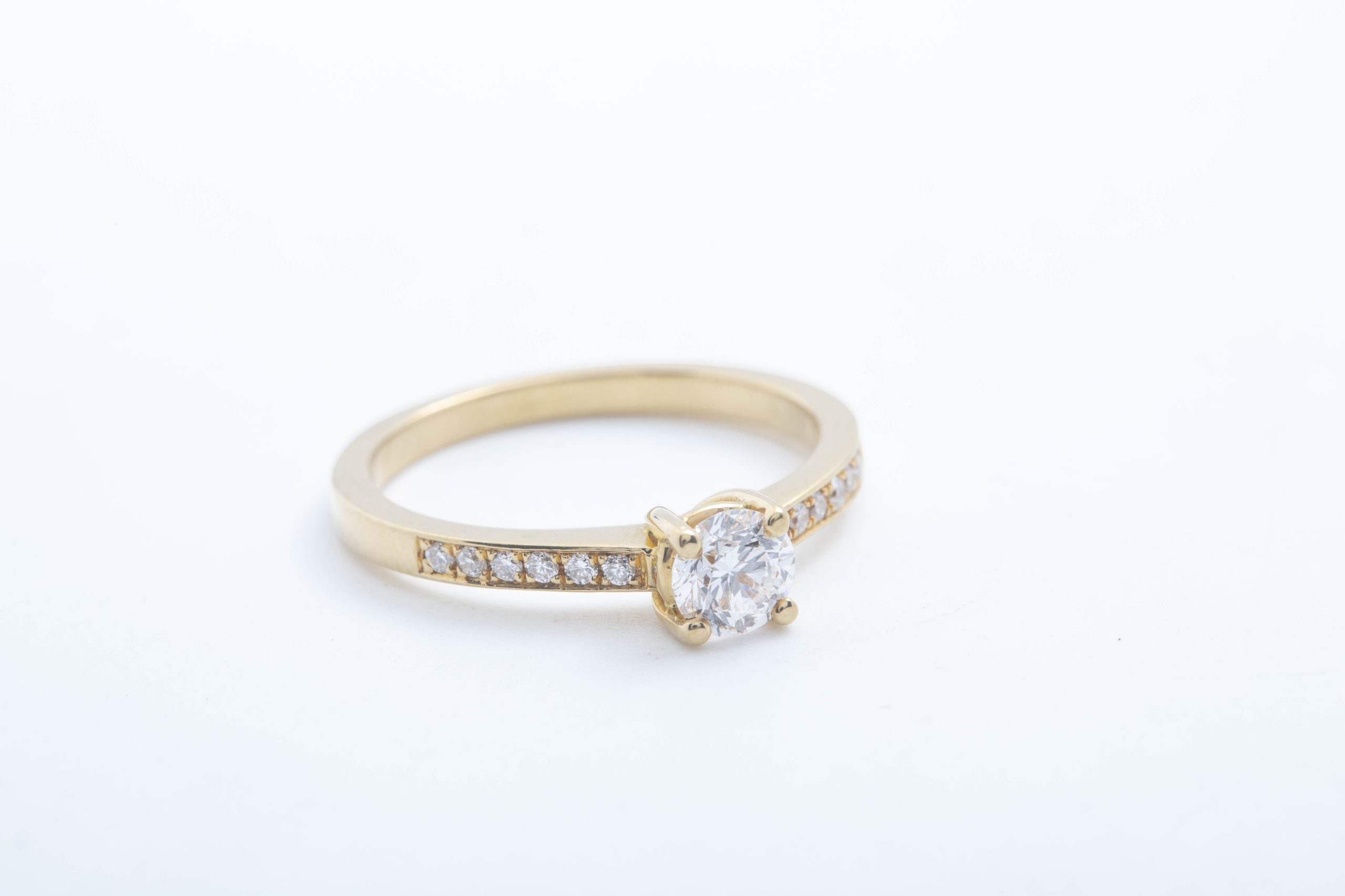 Anillo de compromiso Daniela con diamante 0.51Ct.