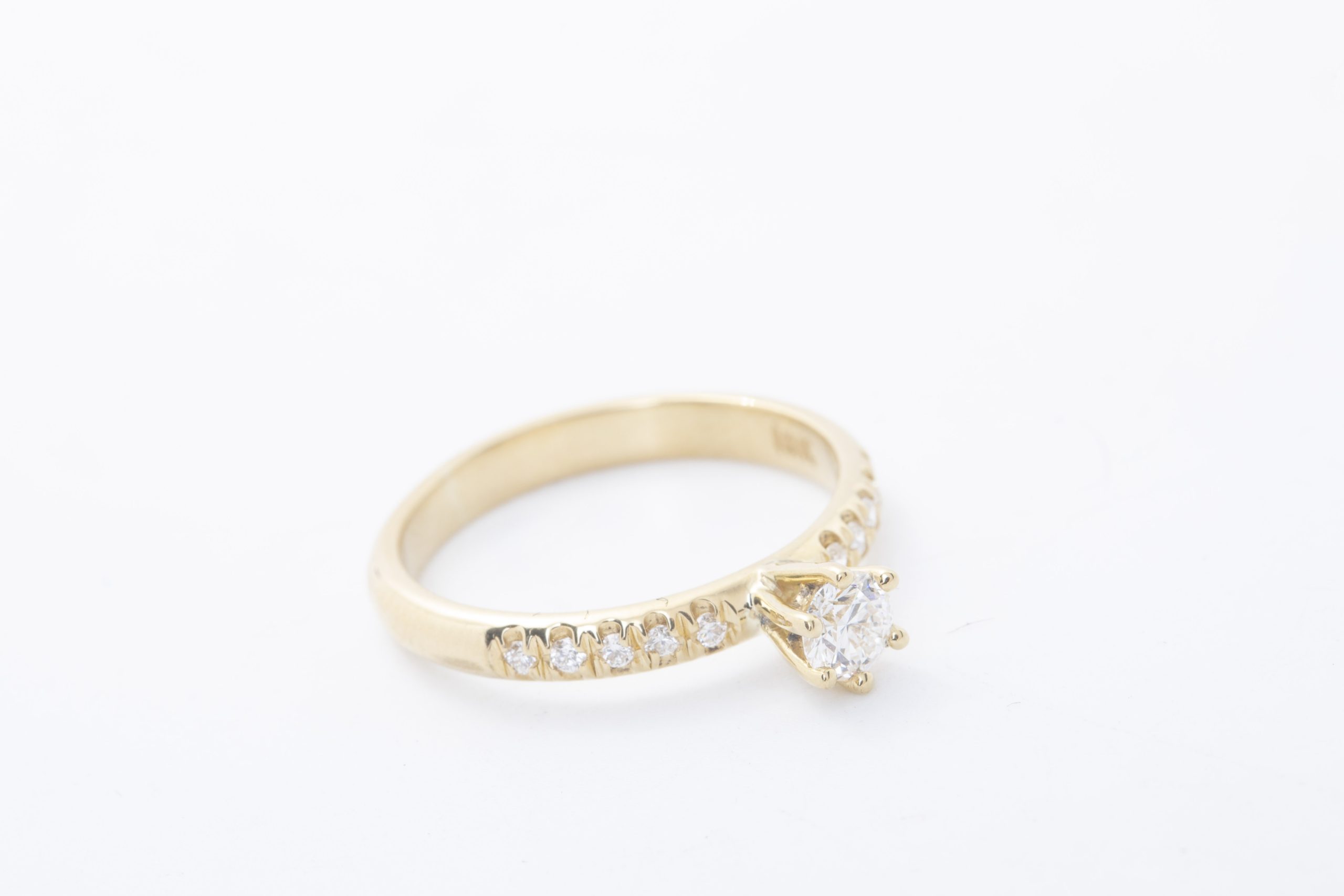 Anillo de compromiso Daniela con diamante 0.24Ct