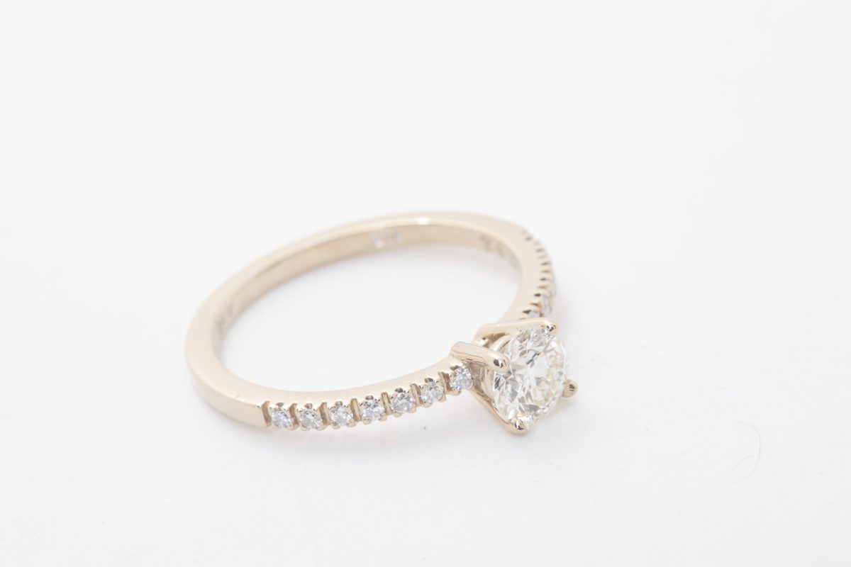 Anillo de compromiso Daniela con diamante 0.62Ct