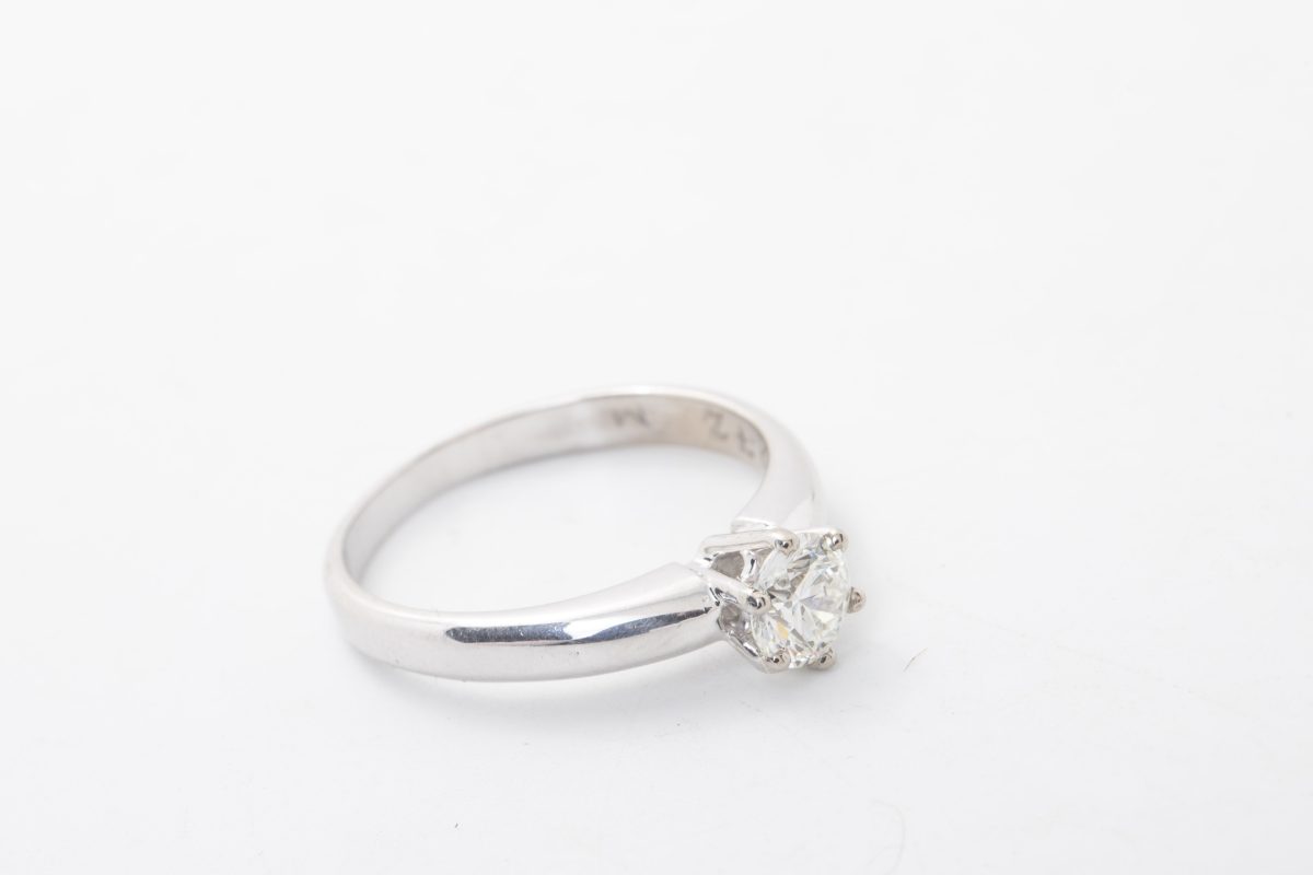 Anillo de compromiso con diamante 0.72Ct