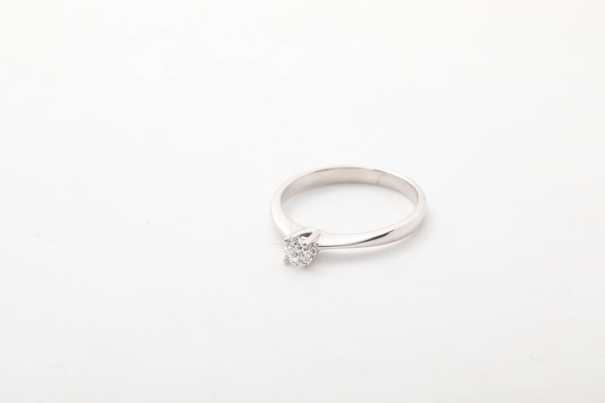 Anillo de compromiso Rocío con diamante 0.19Ct.
