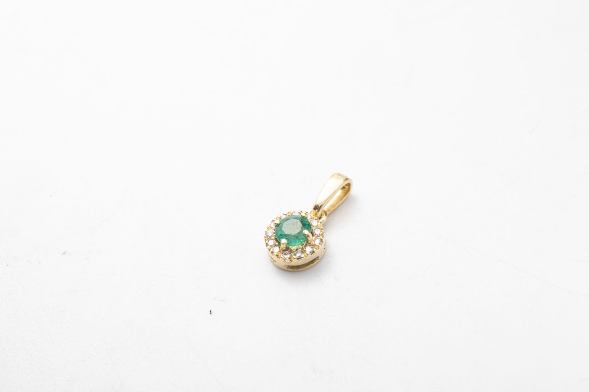 Dije con esmeralda y diamantes