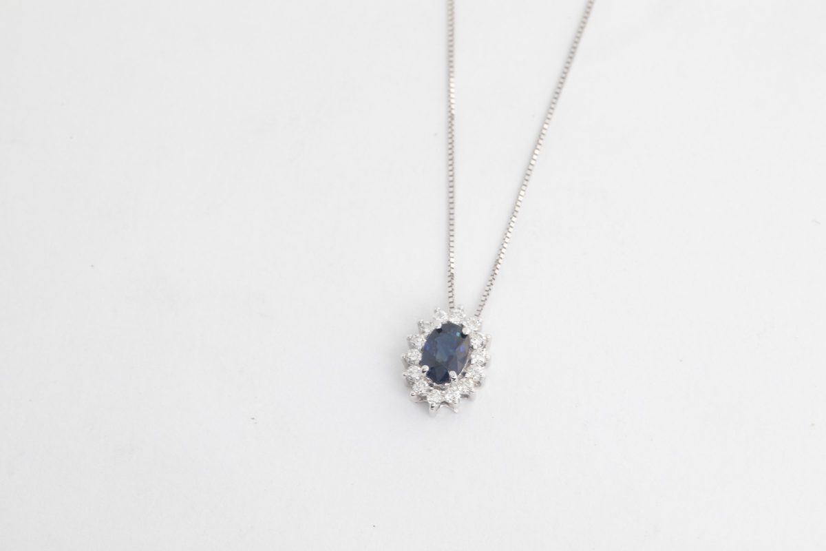 Collar de zafiro y brillantes