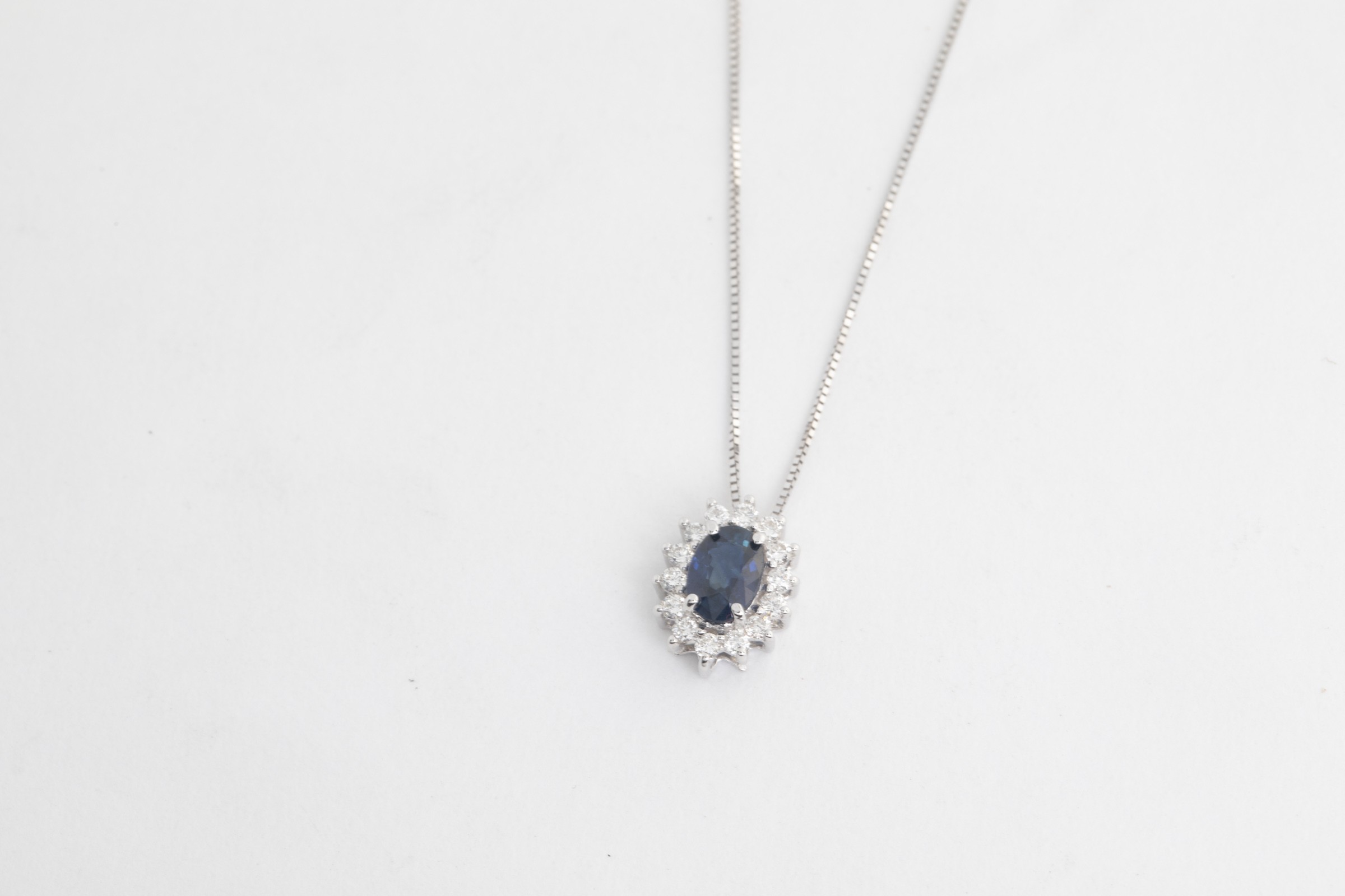 Collar de zafiro y brillantes