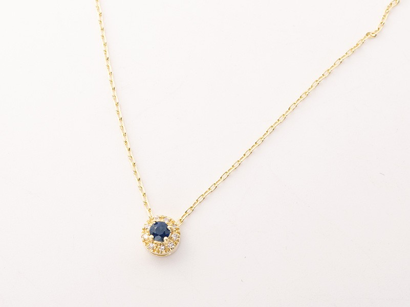 Collar con zafiros y brillantes