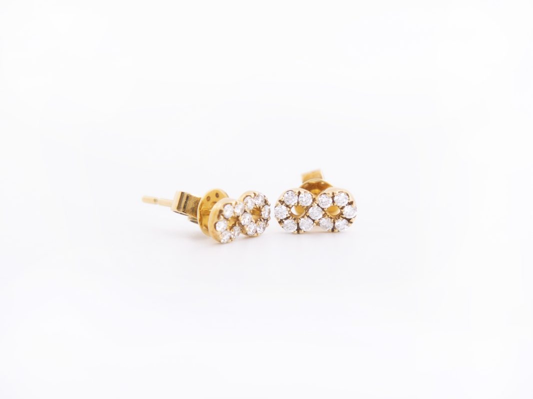 Aretes infinito con brillantes