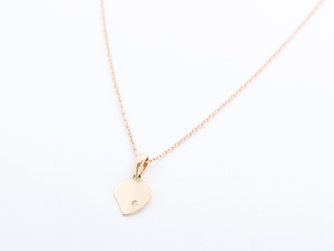 Collar corazón con diamante